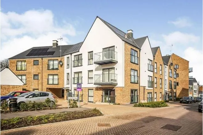 2 bed flat for sale — Havelock Drive, Greenhithe
