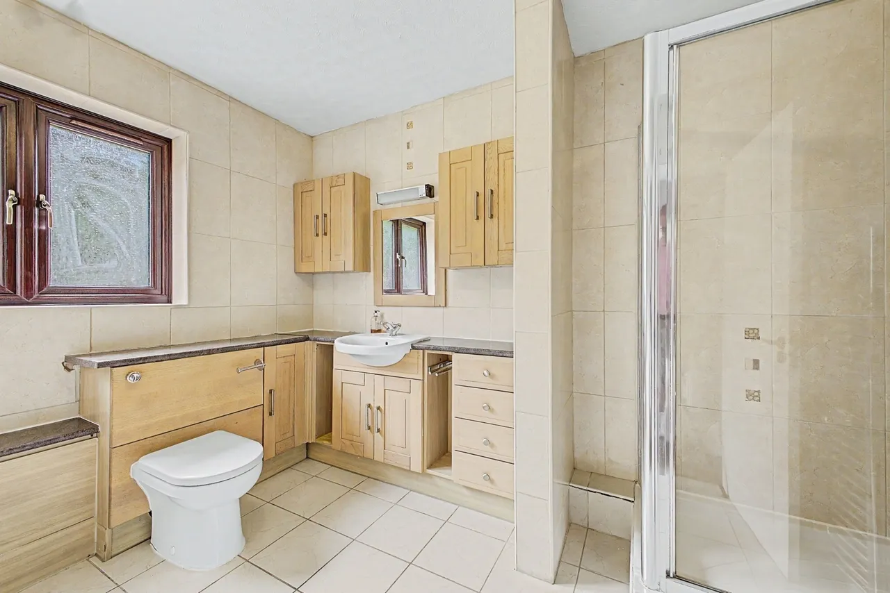 Donovan Court, Northampton, Northamptonshire, NN3, photo 20