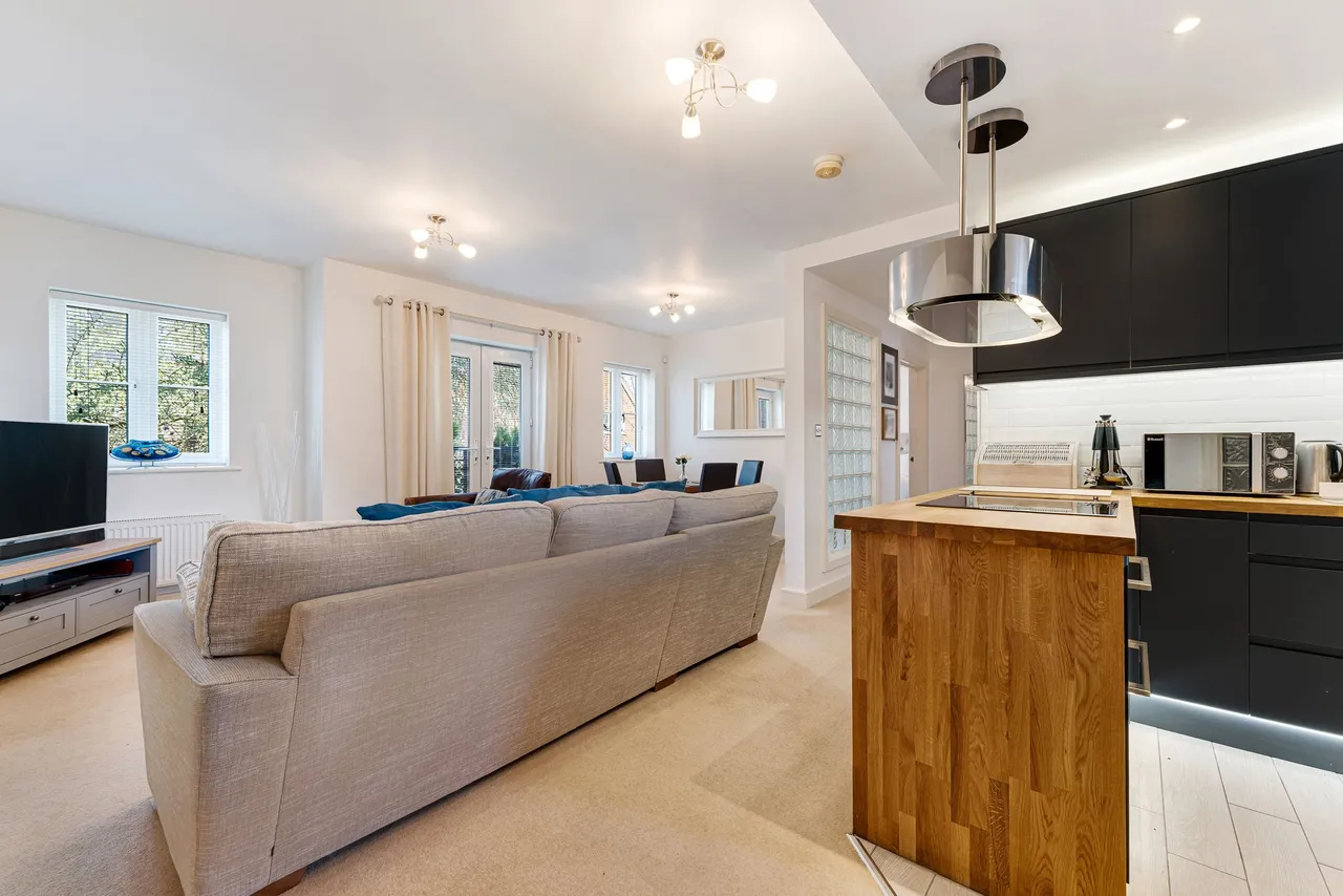 Lindisfarne Court, Widnes, Widnes, WA8 5AH, photo 8