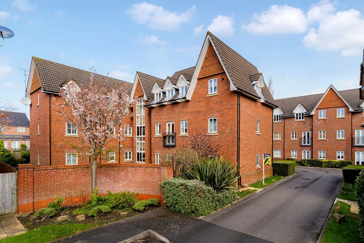 2 bed flat for sale — Lindisfarne Court, Widnes, Widnes, WA8 5AH