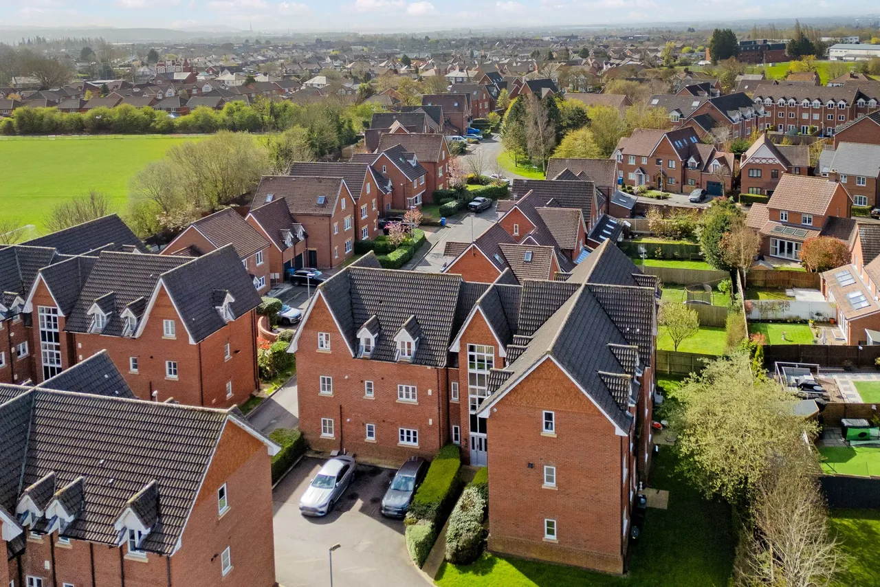 Lindisfarne Court, Widnes, Widnes, WA8 5AH, photo 19