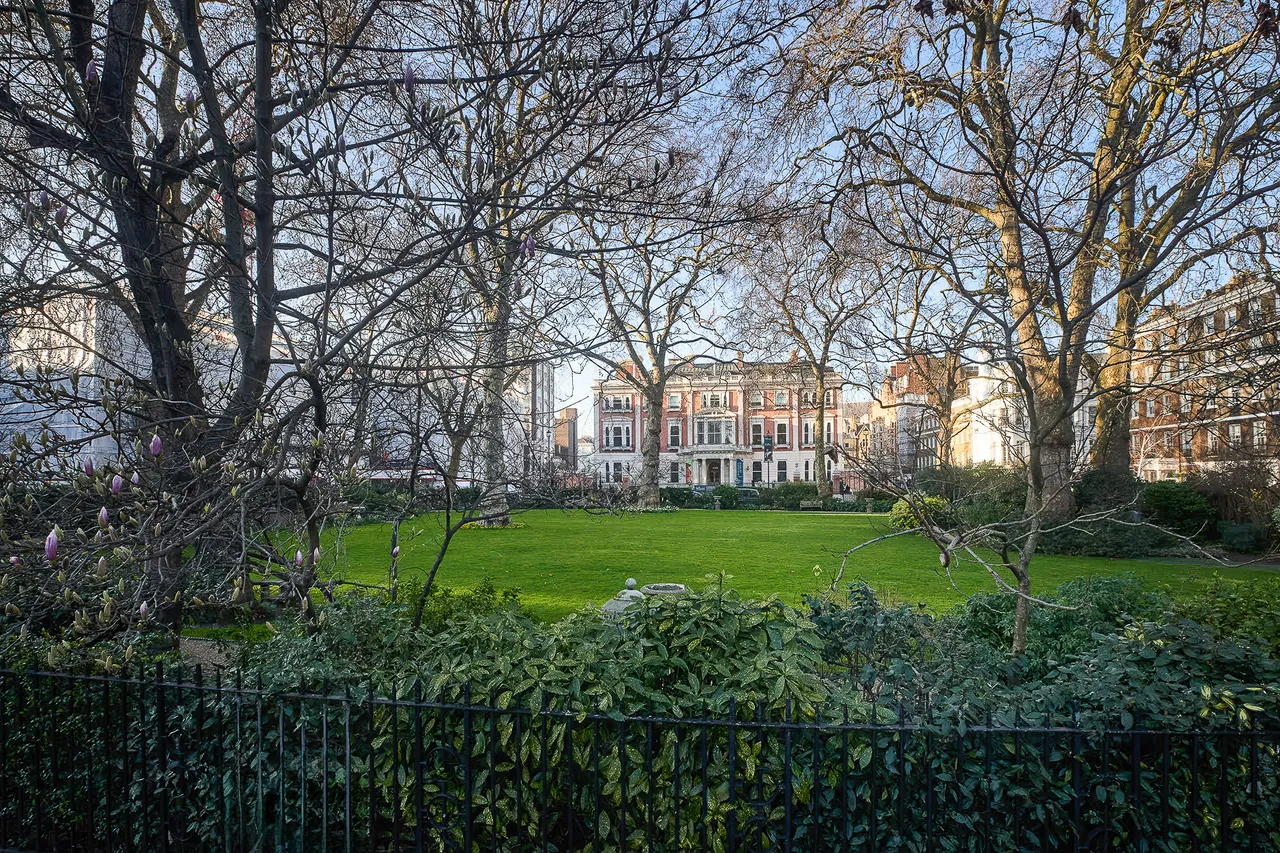 Fitzhardinge Street, Marylebone, London, photo 10