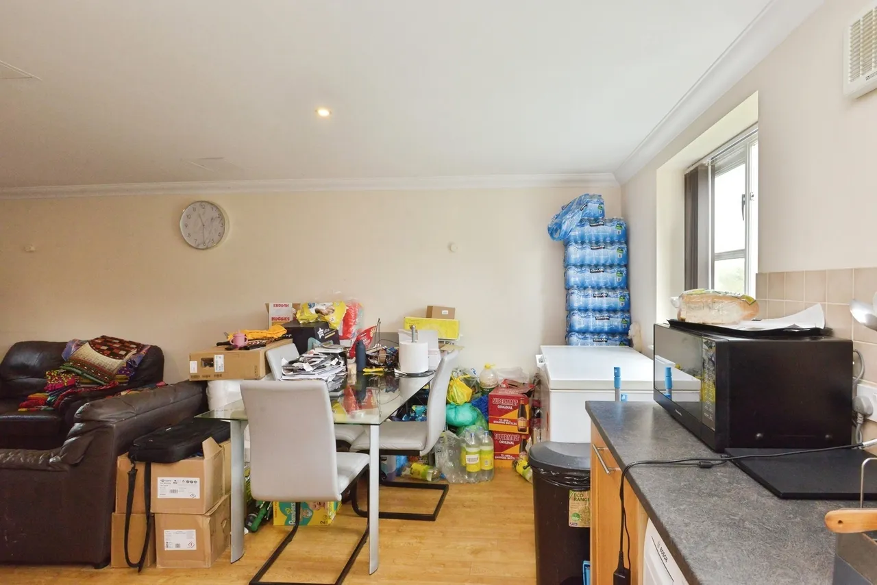 Morland Drive, Grange Farm, Milton Keynes, Buckinghamshire, MK8, photo 4