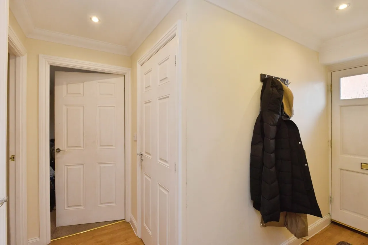 Morland Drive, Grange Farm, Milton Keynes, Buckinghamshire, MK8, photo 10