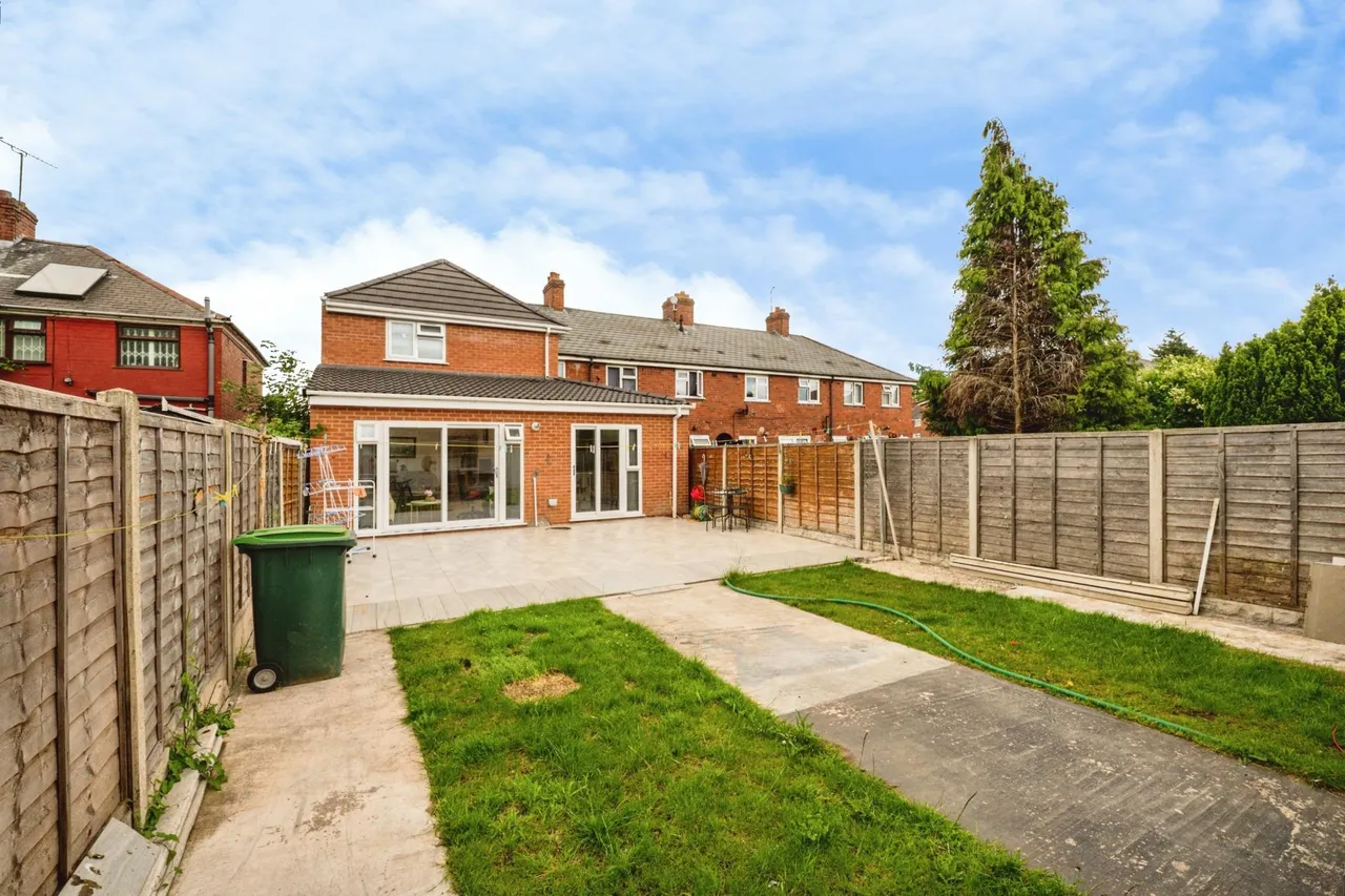 Young Street, West Bromwich, B70, photo 31