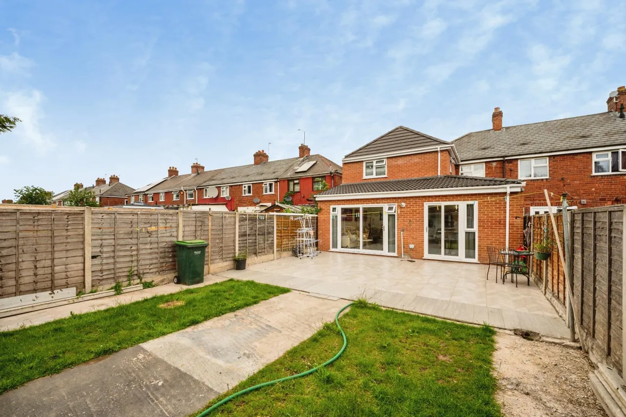 Young Street, West Bromwich, B70, photo 33
