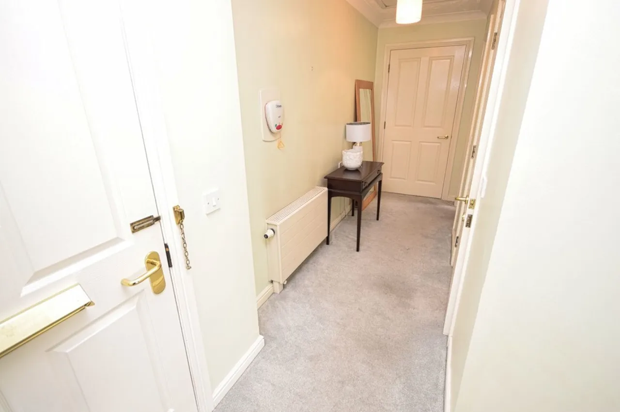 Kingsford Court, Ulleries Road, Solihull, photo 11