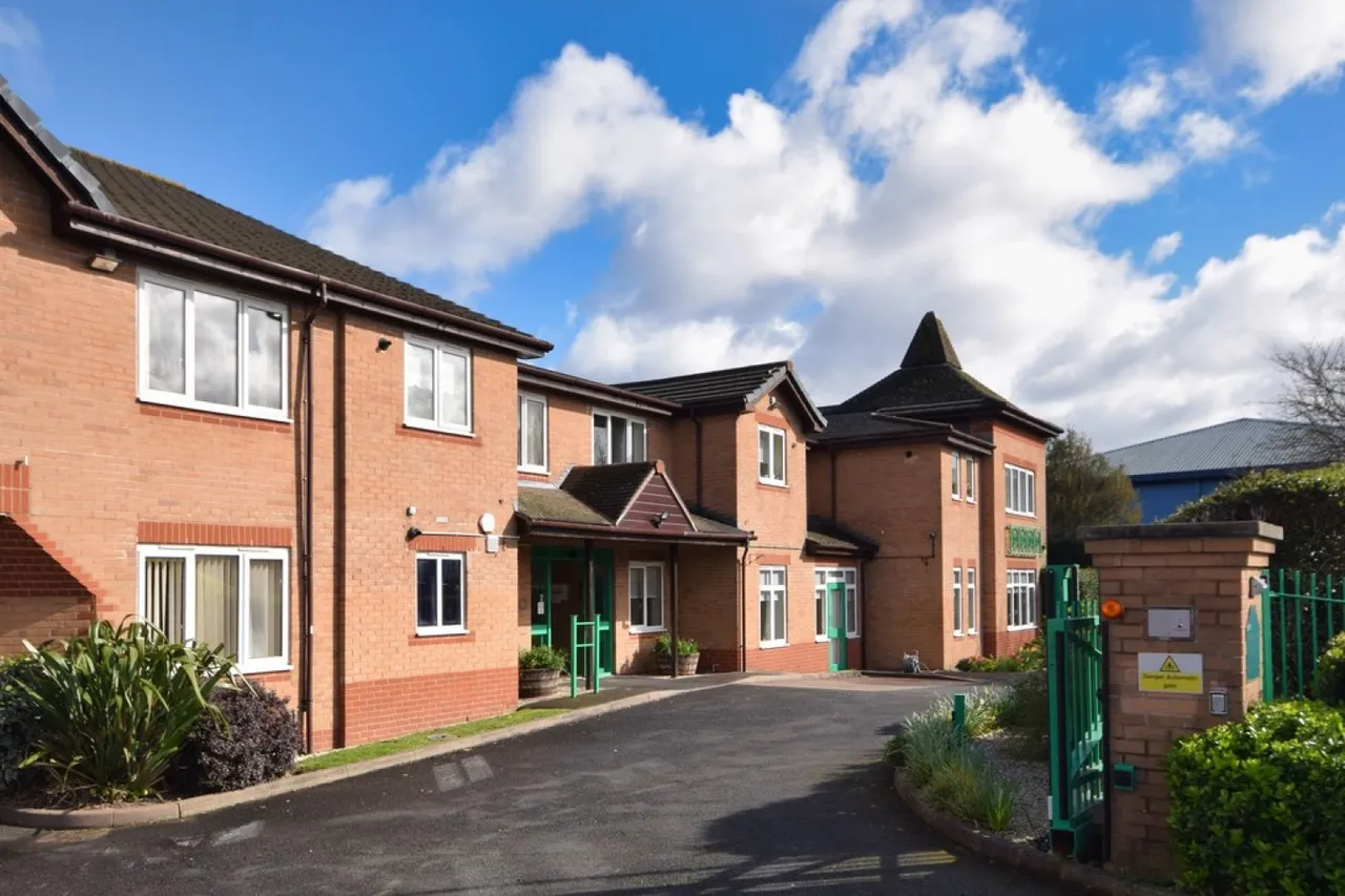 Kingsford Court, Ulleries Road, Solihull, photo 5