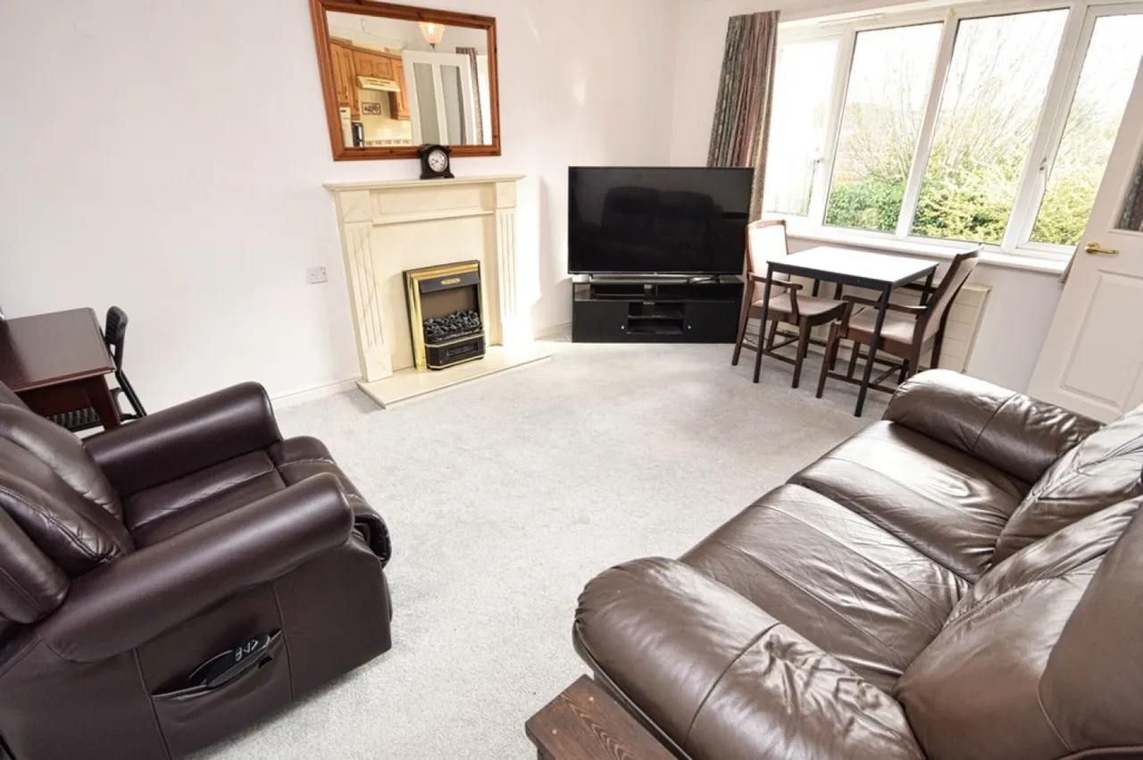 Kingsford Court, Ulleries Road, Solihull, photo 2