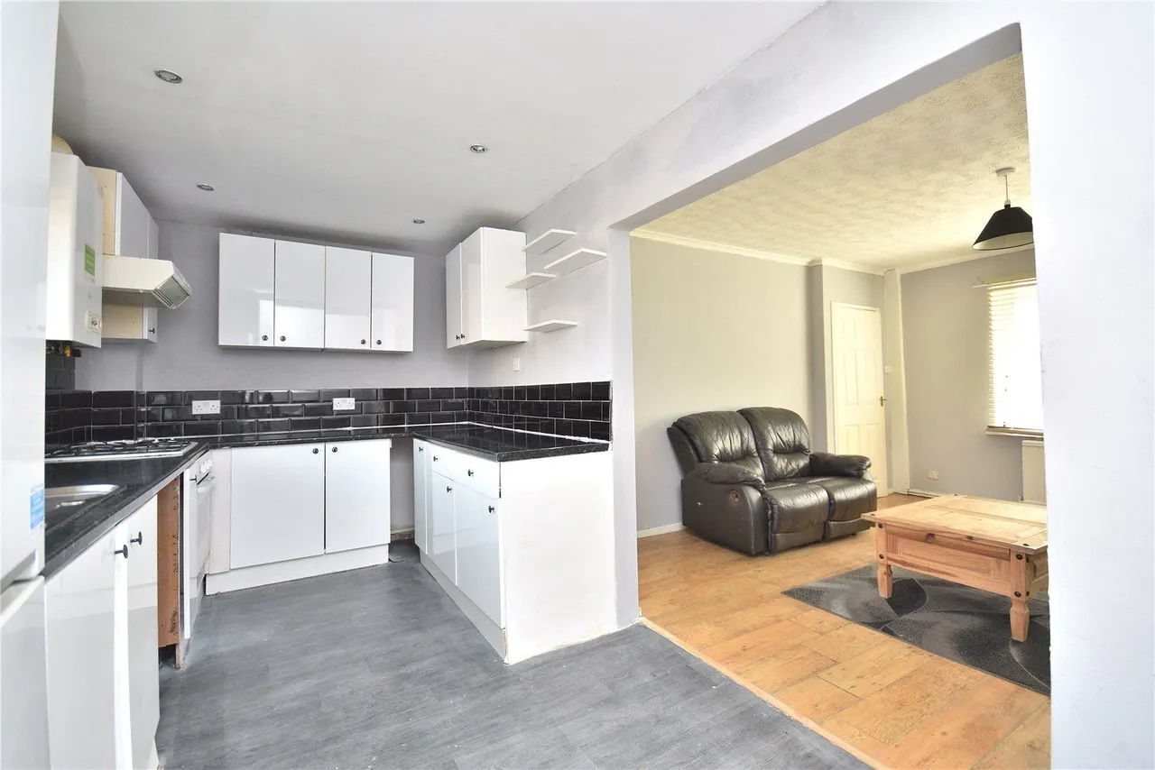 Whinmoor Way, Leeds, LS14, photo 2