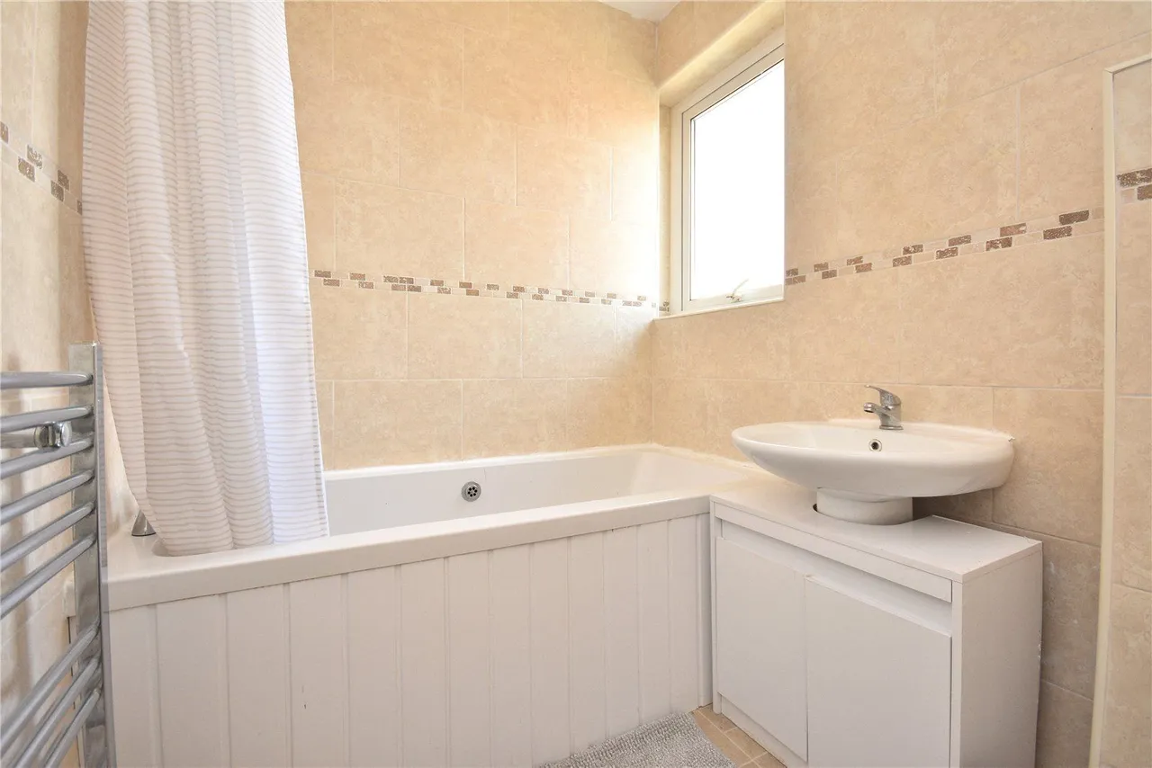 Whinmoor Way, Leeds, LS14, photo 6