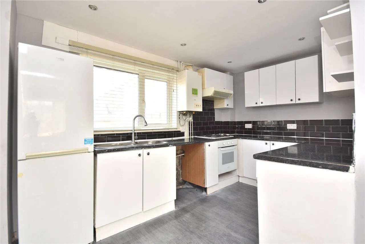 Whinmoor Way, Leeds, LS14, photo 9