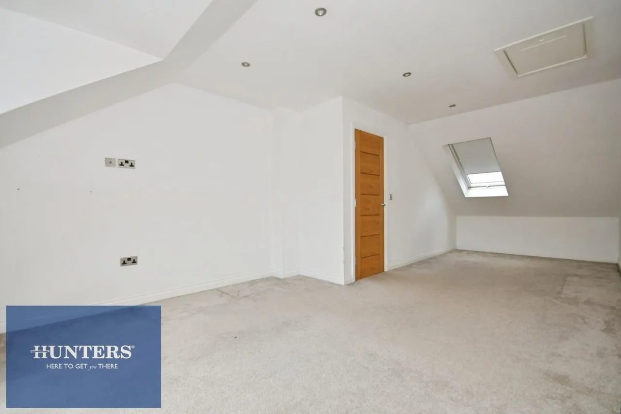 Staveley Road, Poolsbrook, S43, photo 11