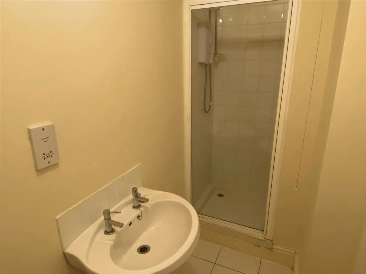 Wellington Road, Dewsbury, WF13, photo 7