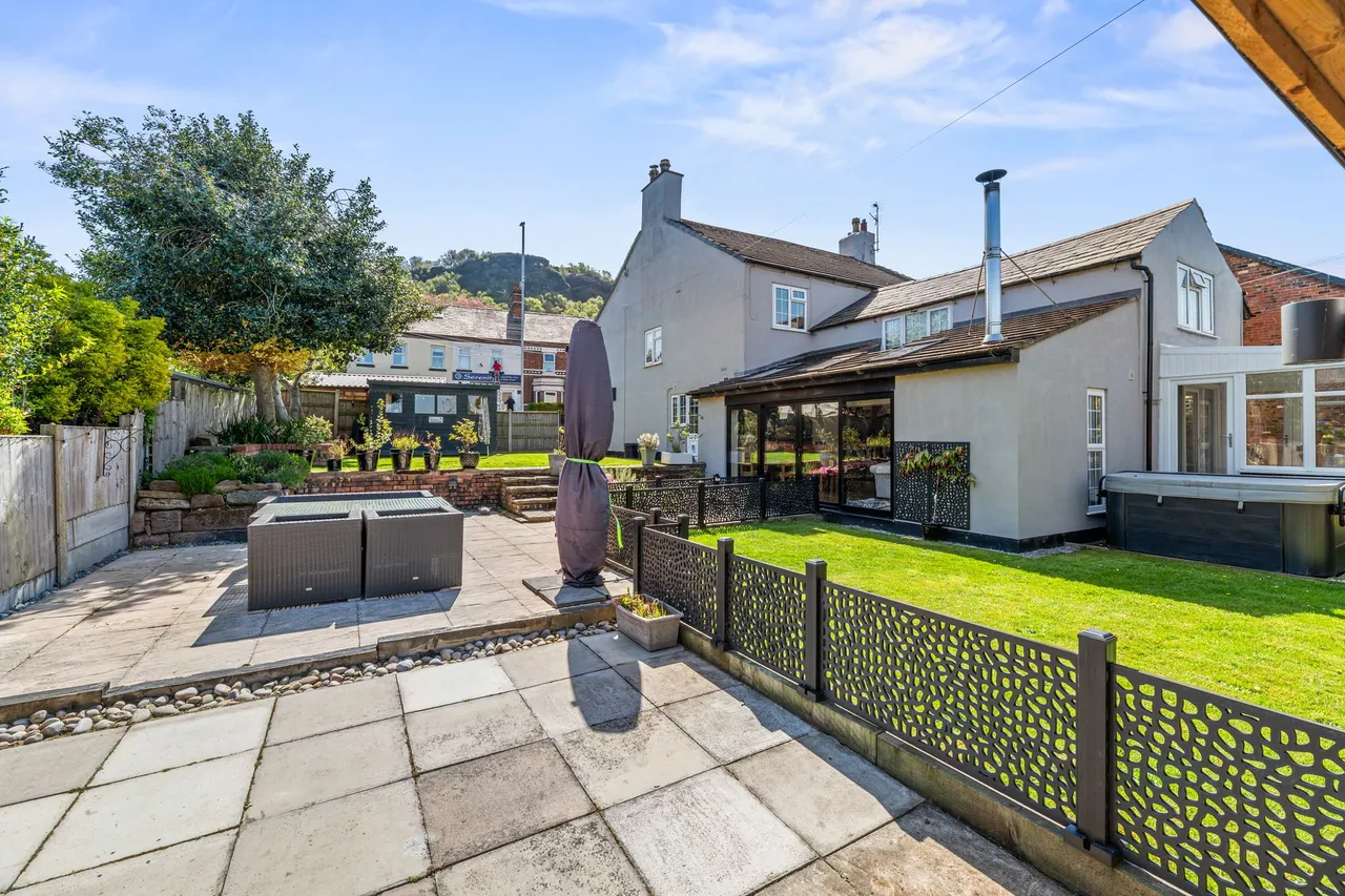 Chester Road, Frodsham, photo 36