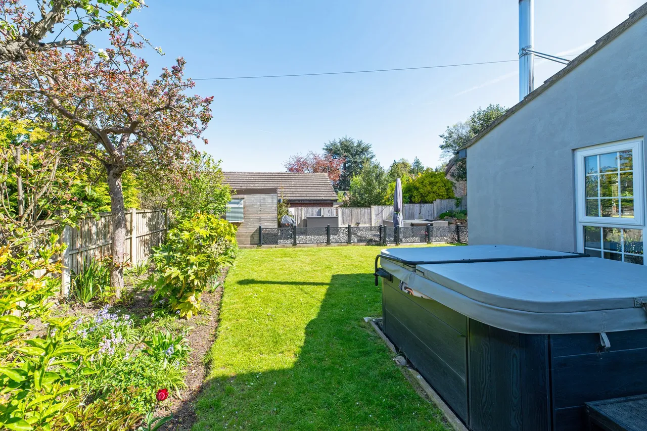 Chester Road, Frodsham, photo 41