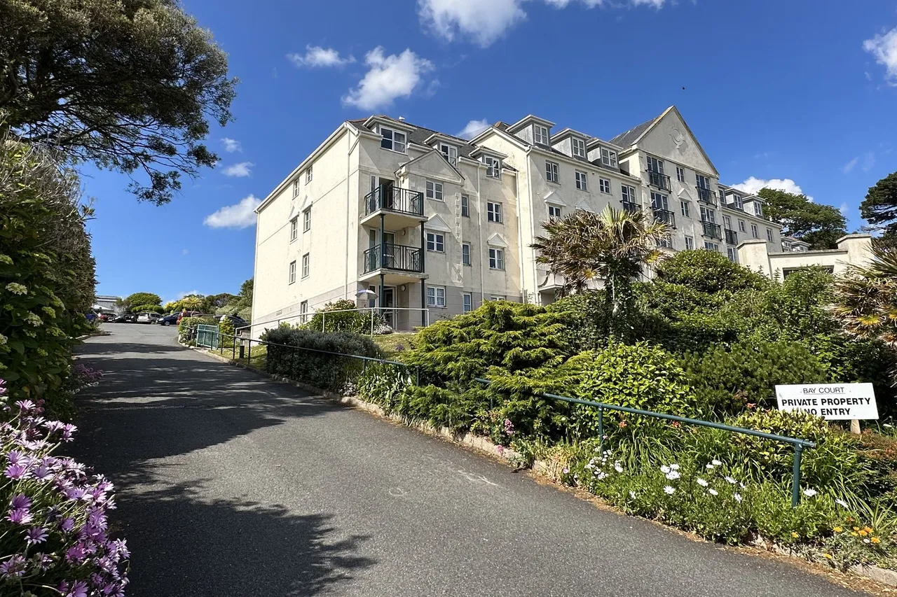Cliff Road, Bay Court, TR11, photo 13