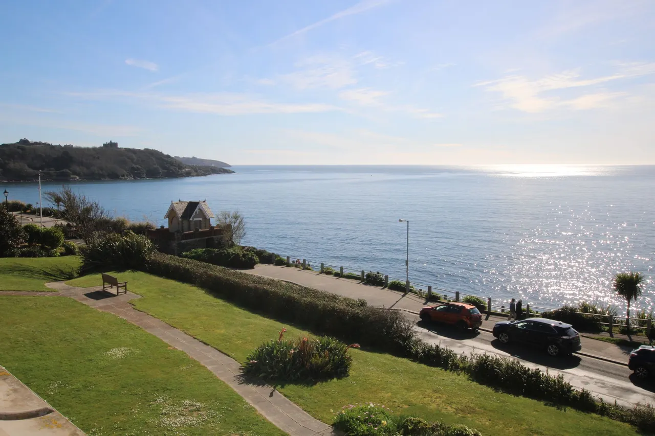 Cliff Road, Bay Court, TR11, photo 7