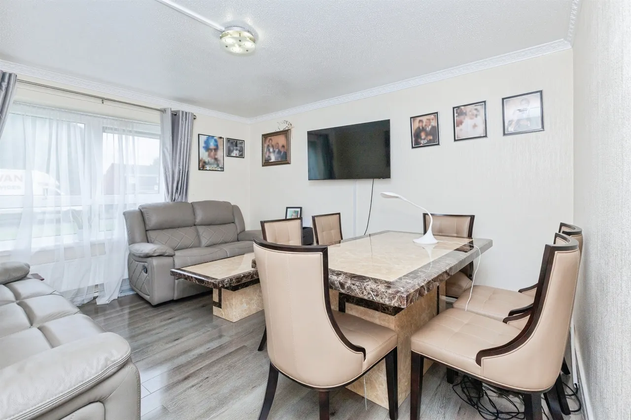 2 bed flat for sale — Kelbrook Close, Leicester