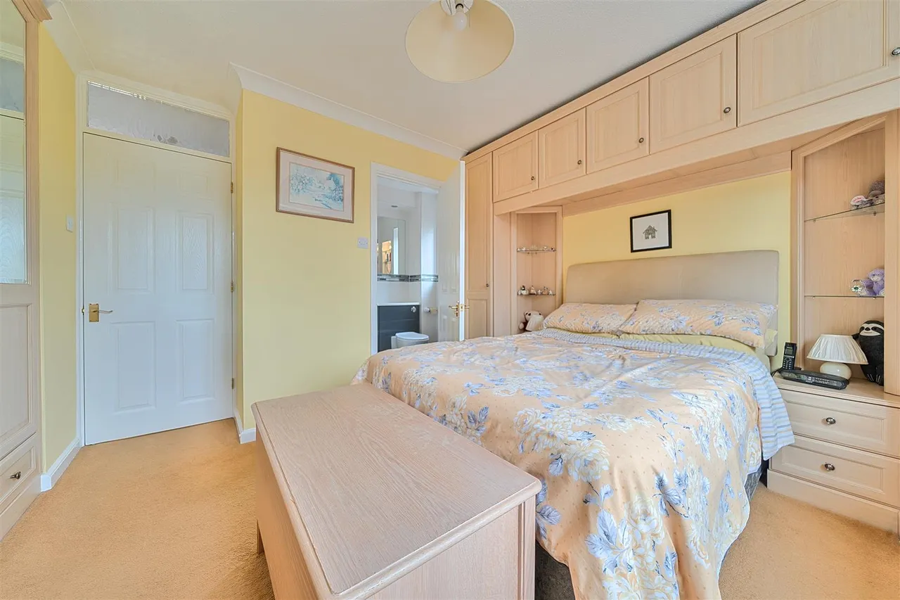 Brook Lane, Sarisbury Green, Southampton, photo 12