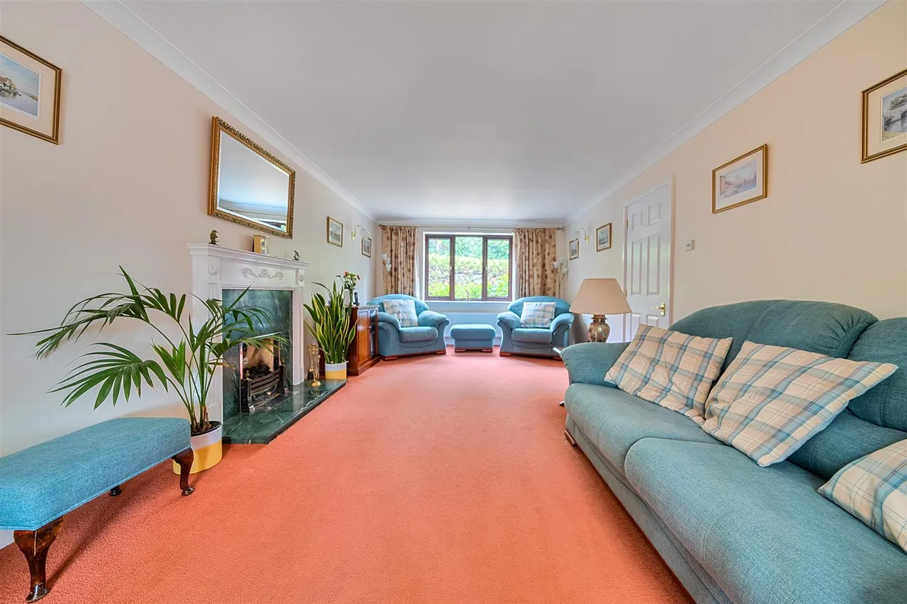 Brook Lane, Sarisbury Green, Southampton, photo 5