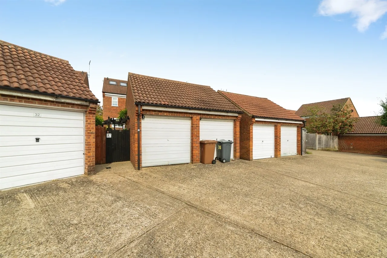 Edmonds Drive, Stevenage, SG2, photo 19