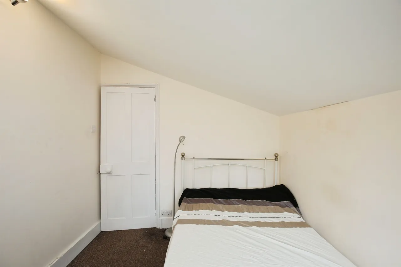 Cowley Road, Littlemore, Oxford, photo 9