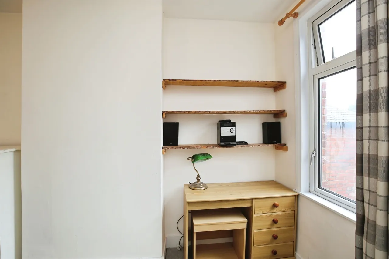 Cowley Road, Littlemore, Oxford, photo 11