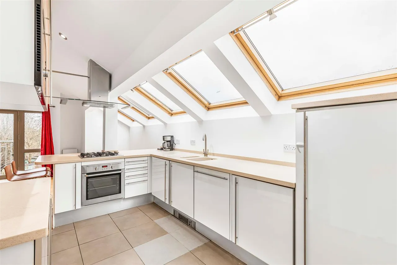 Hanson Close, Mortlake, SW14, photo 7