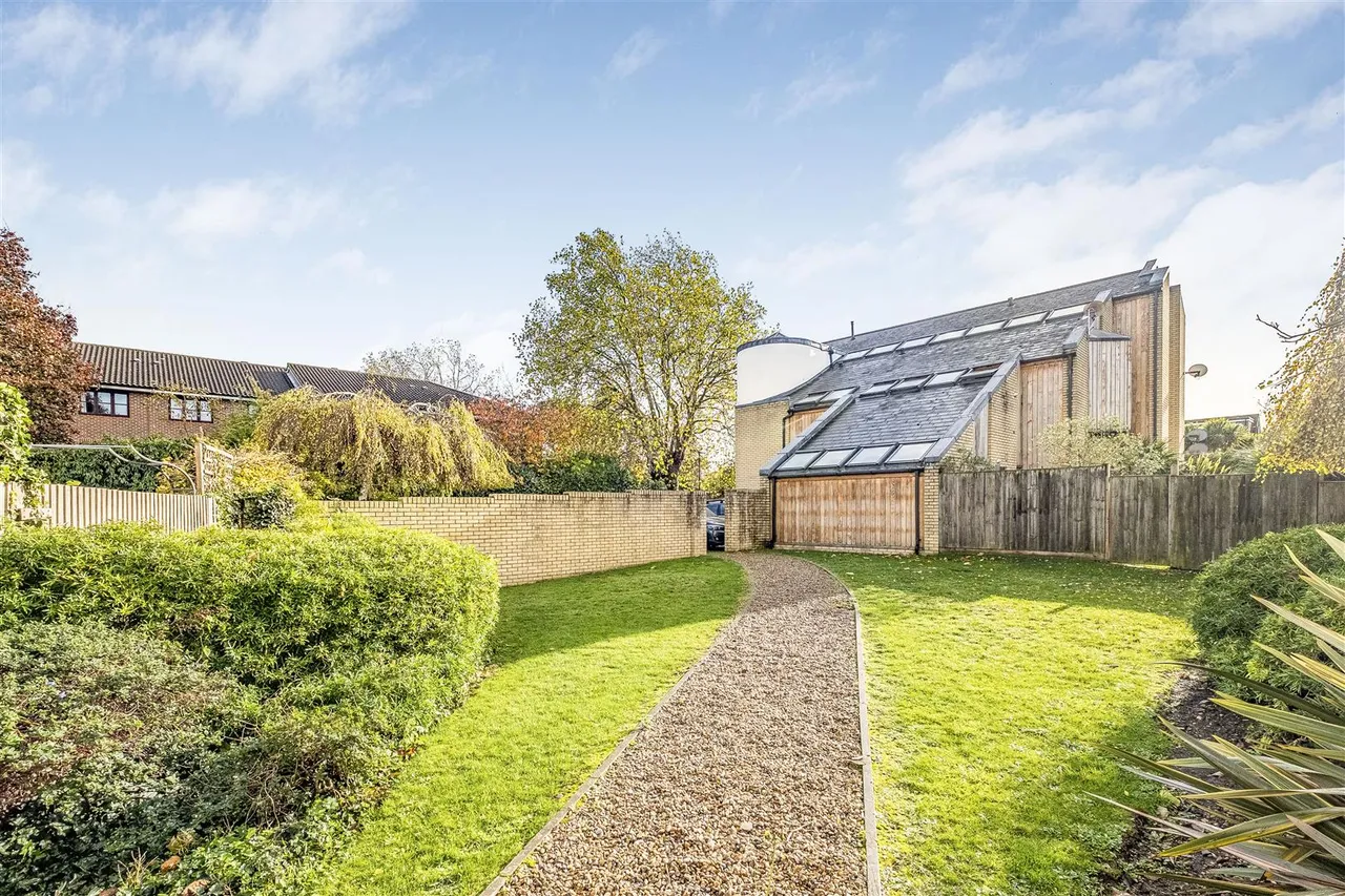 Hanson Close, Mortlake, SW14, photo 5