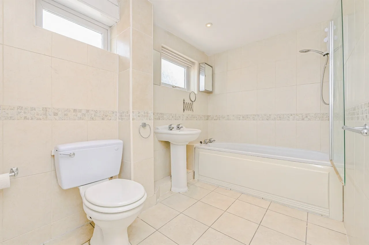 Coleshill Street, B72, photo 7