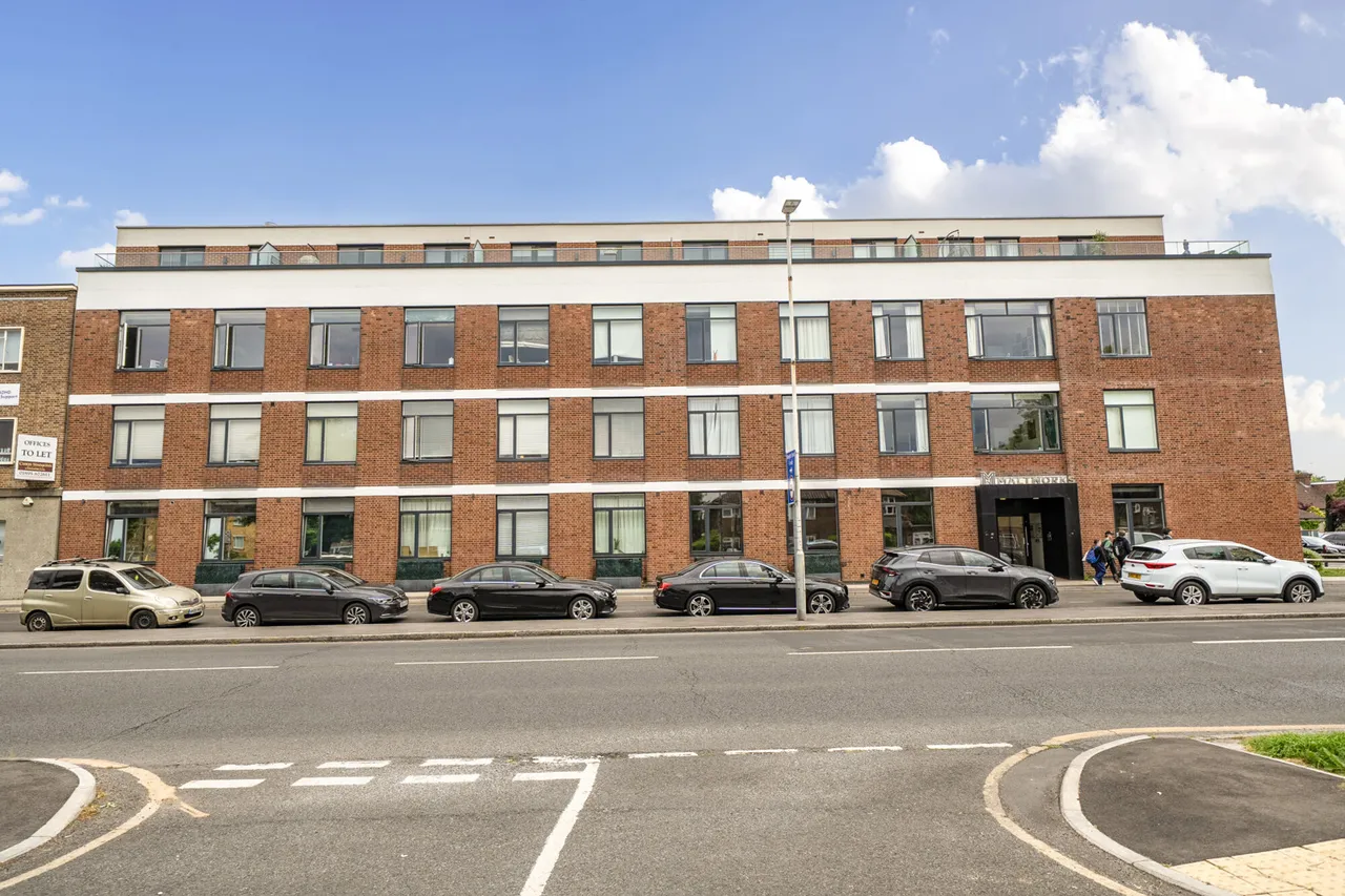 1 bed flat for sale, Field End Road, HA4