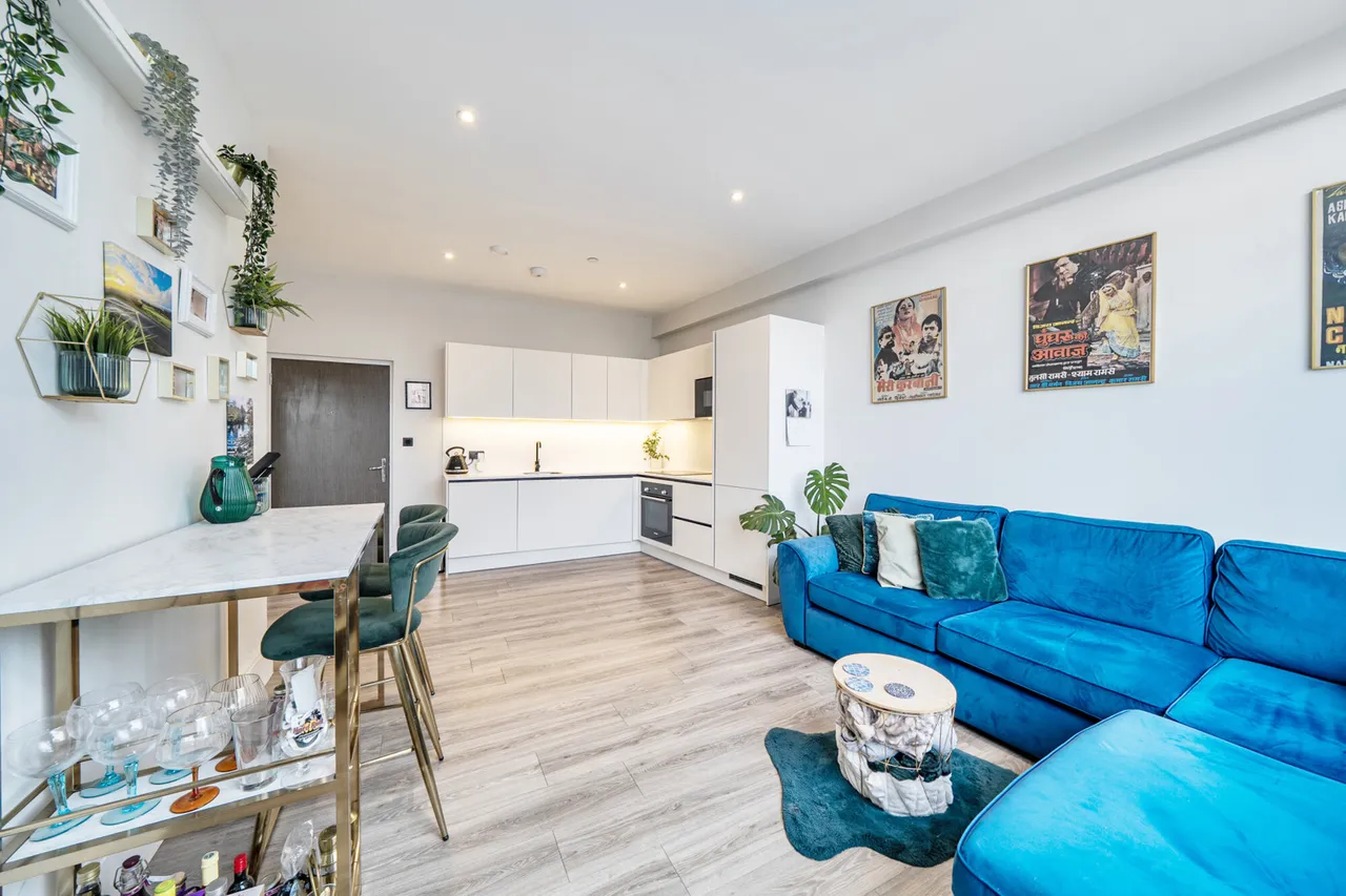Field End Road, HA4, photo 2