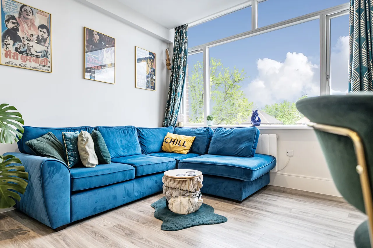 Field End Road, HA4, photo 18