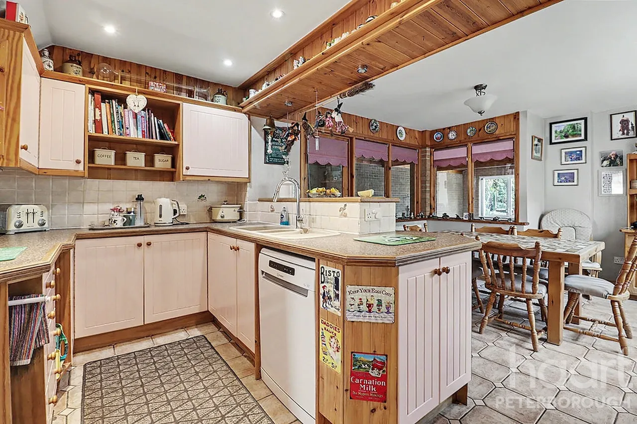 Crescent Road, Whittlesey, PE7, photo 5