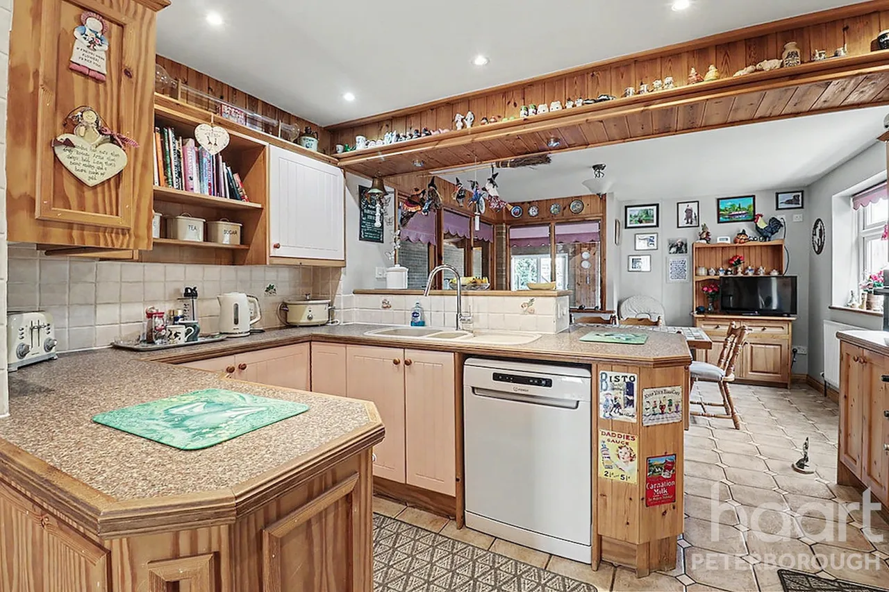 Crescent Road, Whittlesey, PE7, photo 4