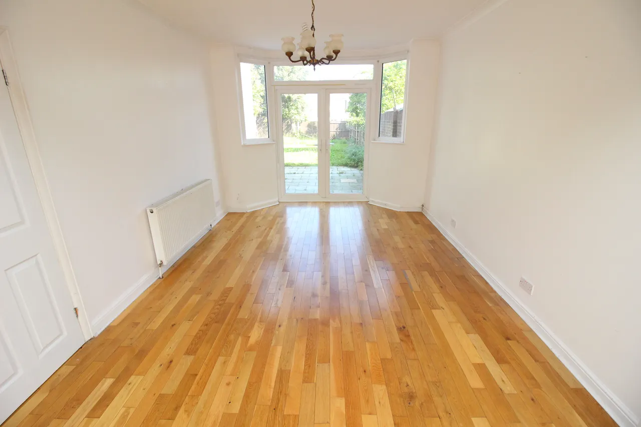 Manor Drive North, Worcester Park, KT4, photo 3
