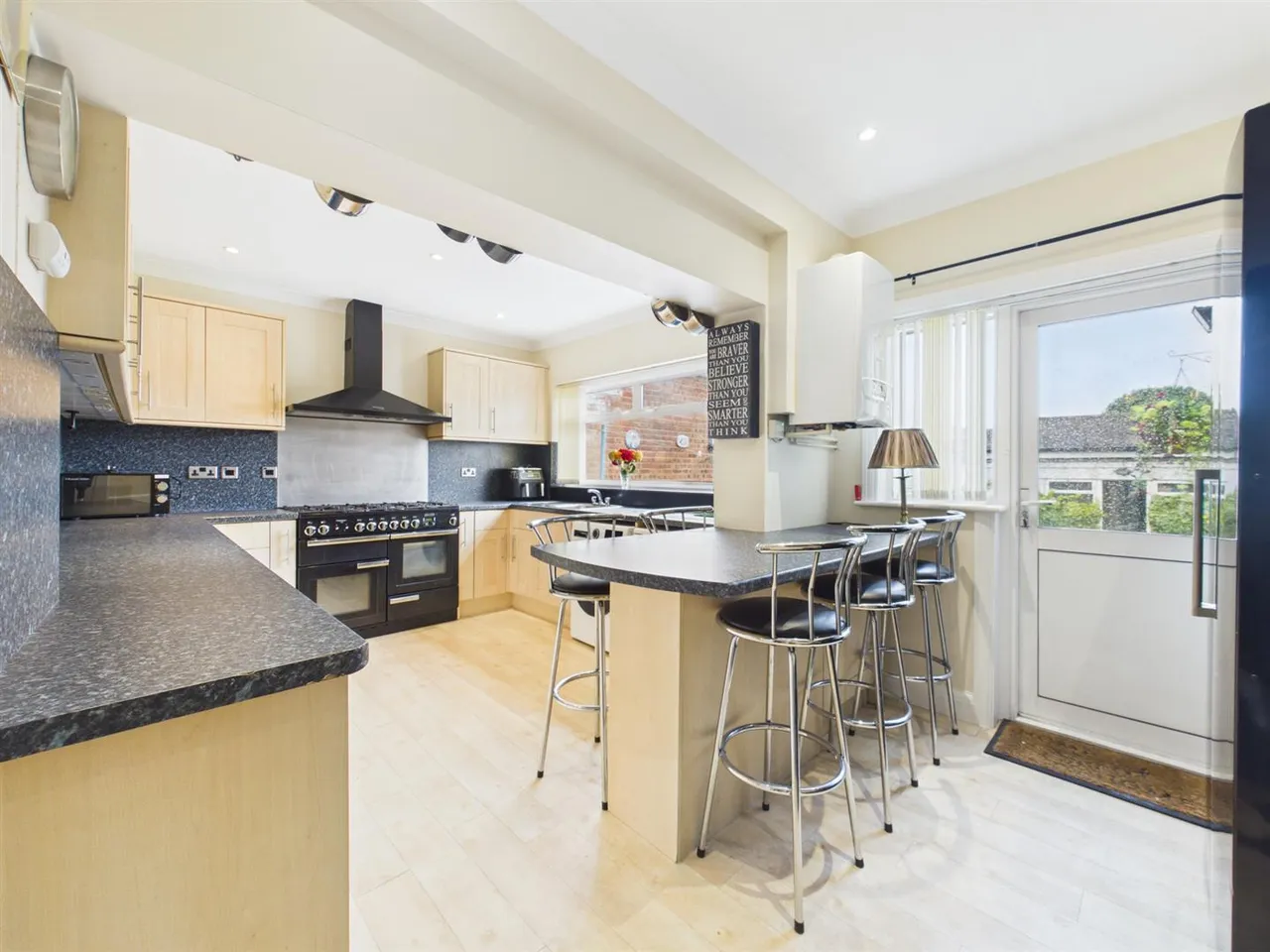 Cornwall Road, Ruislip, HA4 6AJ, photo 4