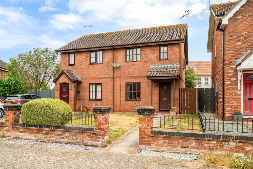 3 bed house for sale, The Glebe, Sturton by Stow, LN1
