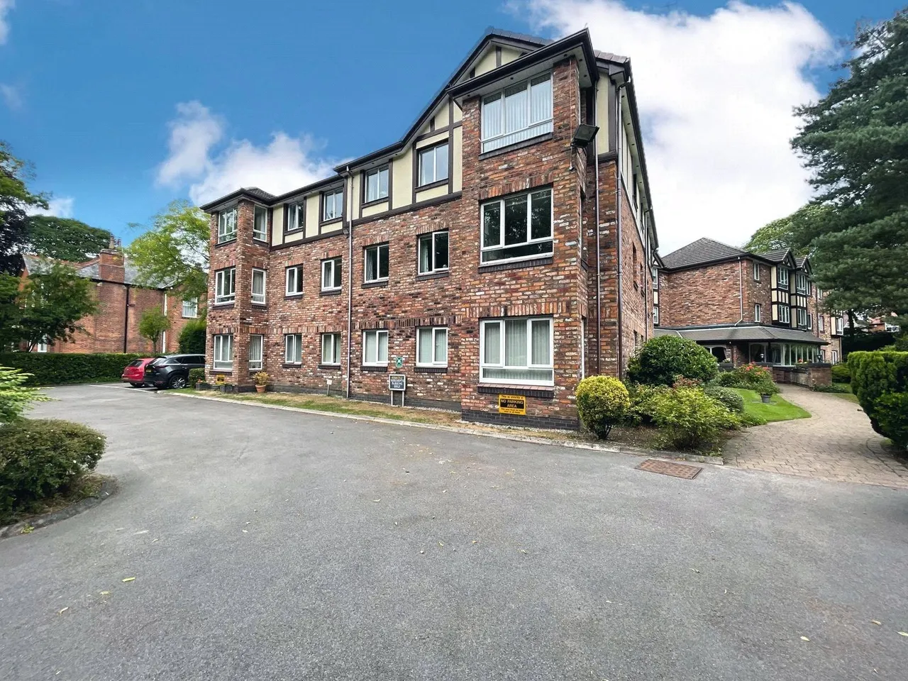 1 bed flat for sale — Tabley Road, Knutsford, Cheshire, WA16