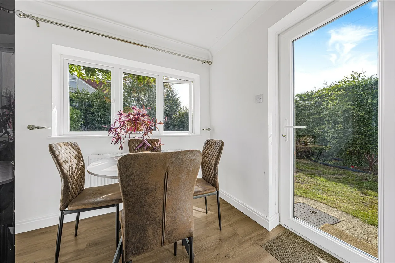 Queens Way, Hanworth Park, TW13, photo 5