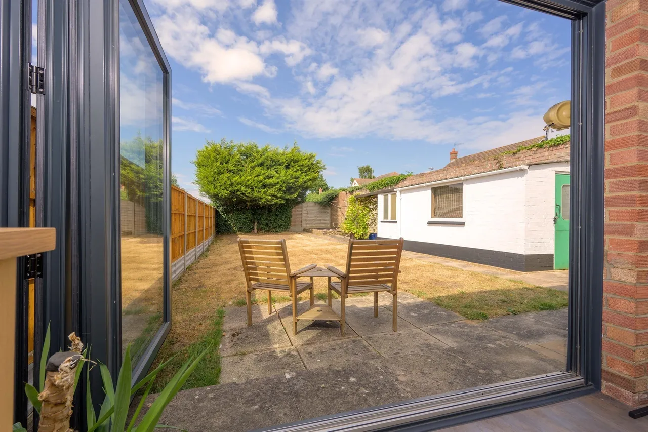 Lewis Road, Kettering, NN15, photo 2