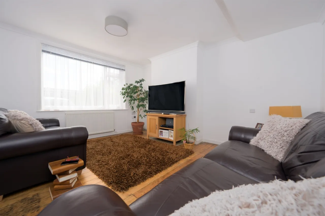 Lewis Road, Kettering, NN15, photo 3
