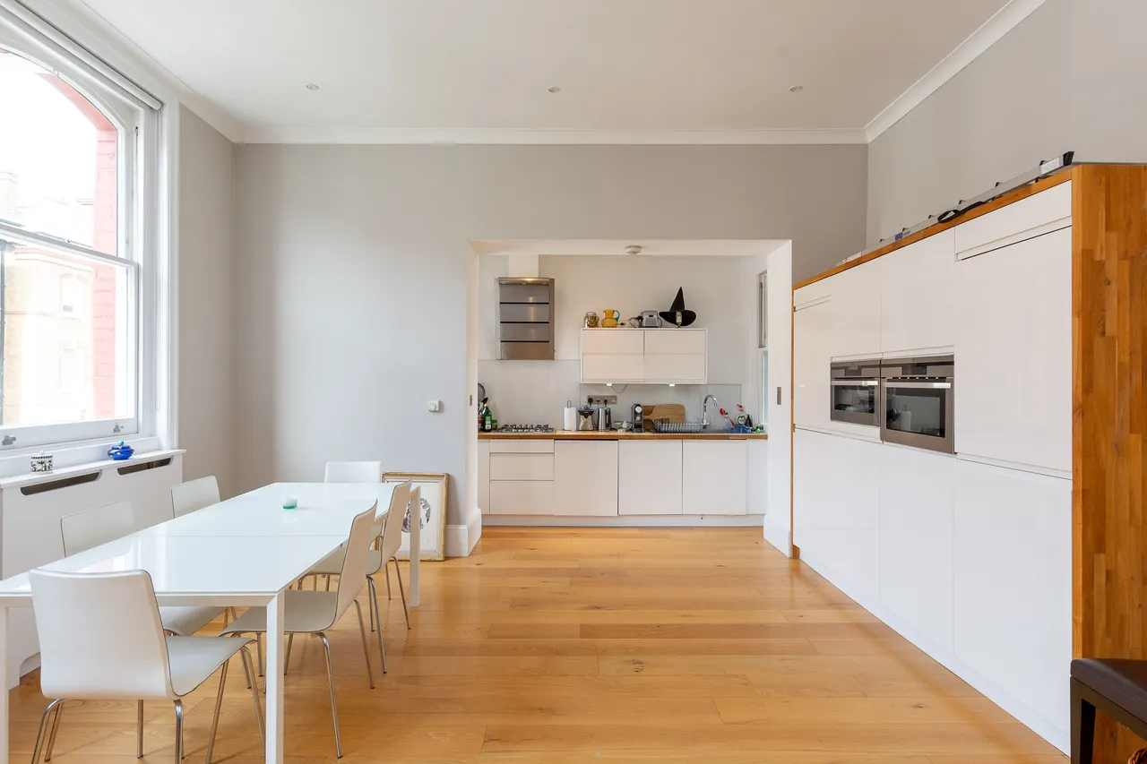 Flat 3, 14 Roland Gardens, London, photo 7