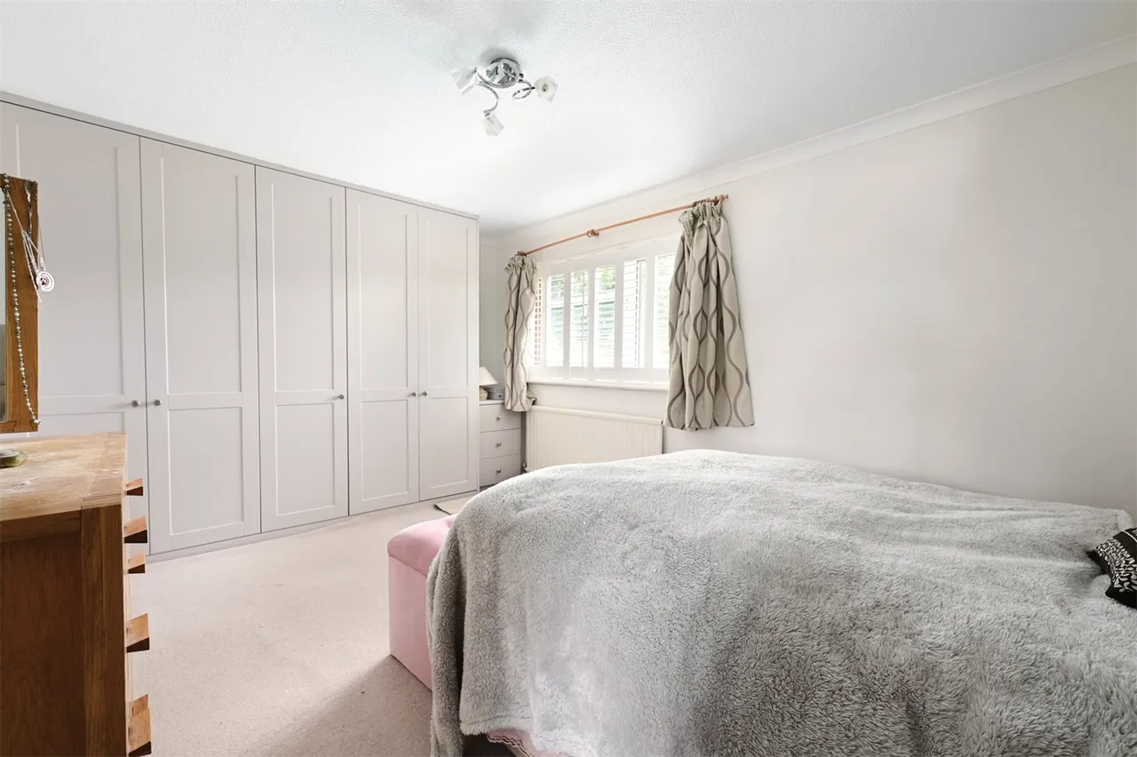 Curzon Drive, Church Crookham, Fleet, Hampshire, GU52 6JL, photo 8