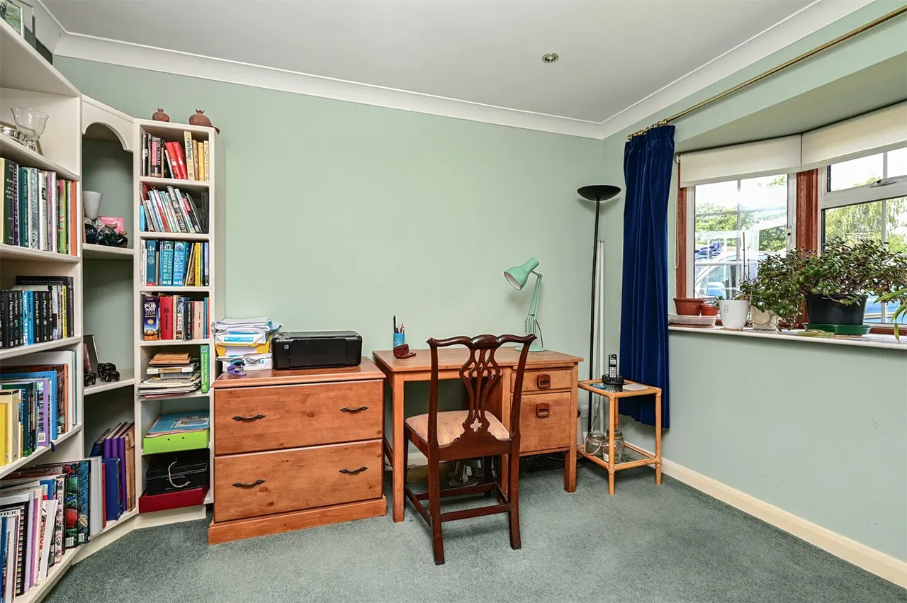Curzon Drive, Church Crookham, Fleet, Hampshire, GU52 6JL, photo 7