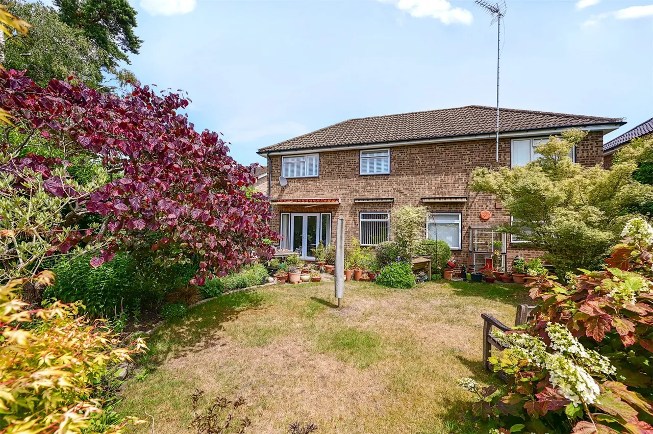 Curzon Drive, Church Crookham, Fleet, Hampshire, GU52 6JL, photo 11