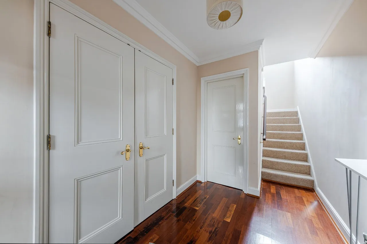 Cornwall Terrace Mews, Regent's Park, NW1, photo 9