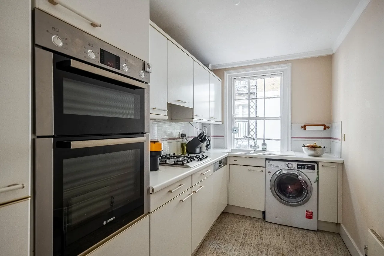 Cornwall Terrace Mews, Regent's Park, NW1, photo 4