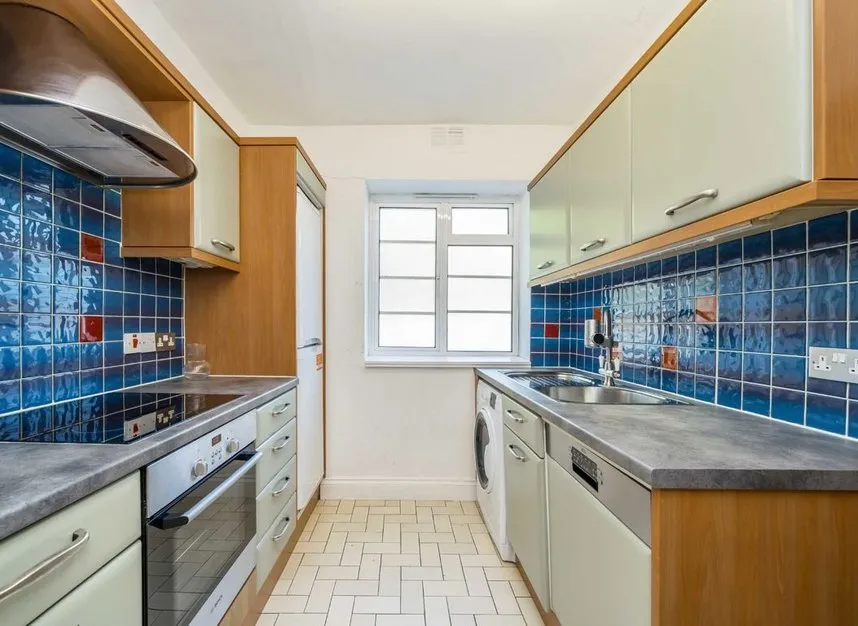 Cecil Close, Ealing, W5, photo 3